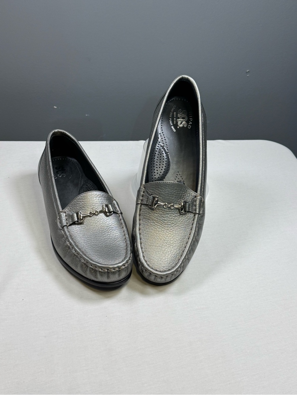 SAS Metro Pewter Metallic Leather Bit Loafer Comfort Shoes 9.5 N